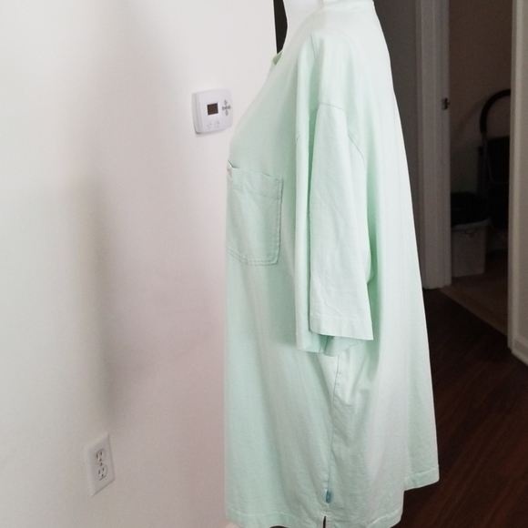 Men’s Tommy Bahama Relax tee - Picture 2 of 5